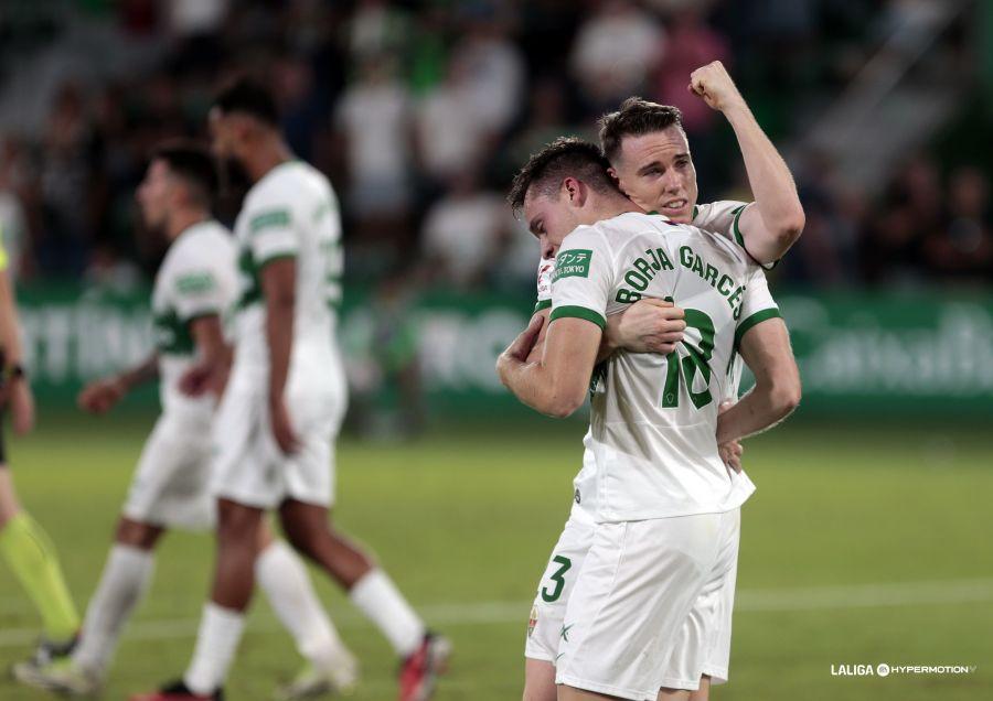 Borja Garcés da alas al Elche